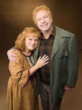 mr-and-mrs-weasley-arthur-and-molly-weasley-10180739-337-450